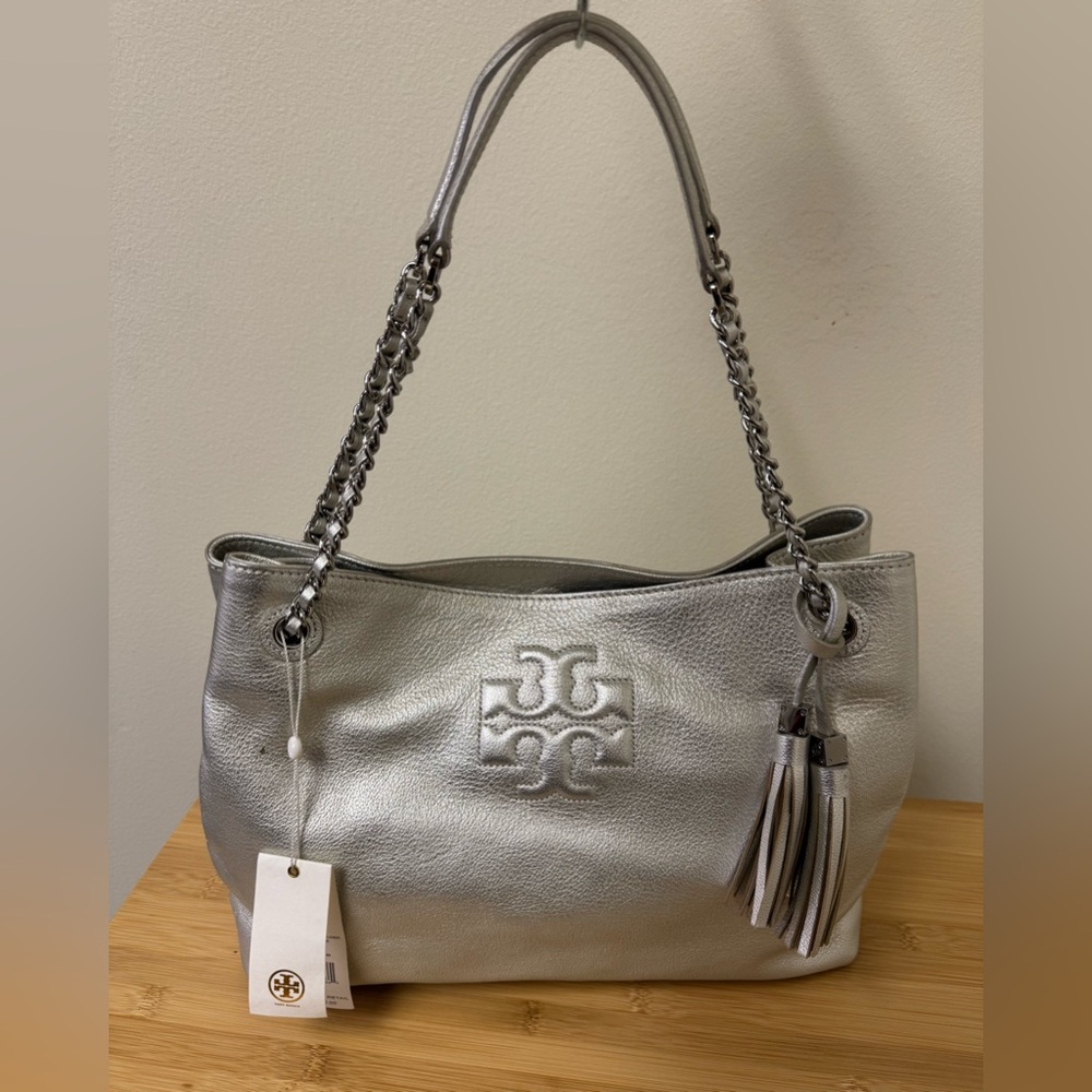 Tory Burch Thea Chain Shoulder Tote Bag Silver Leather, *New With Defects